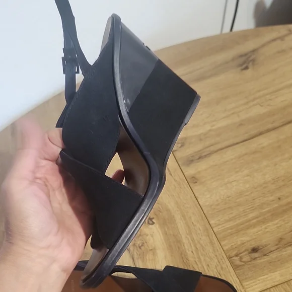 Tory Burch Plataforms Navy and Brown Women's Wedge Sandals - Picture 8 of 16